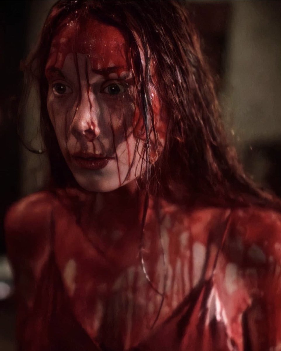 deathndhorror's tweet photo. Carrie (1976) https://t.co/hVNvOV91WA