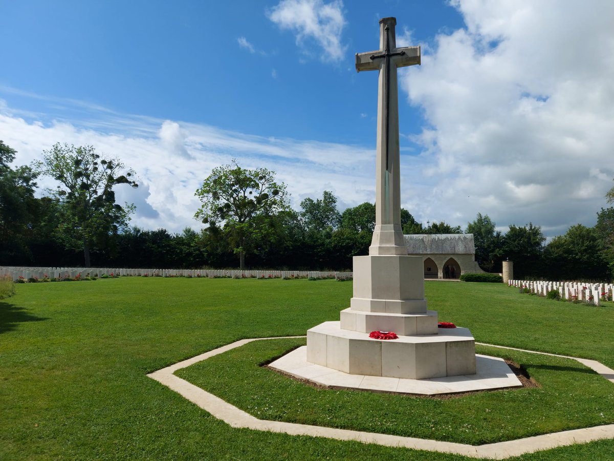 Simon Batten (@bloxbatts) on Twitter photo Yesterday I visited the beautiful Hermanville Cemetery in Normandy to pay my respects at the grave of <a href="/OldBloxhamist/">Old Bloxhamist</a> Lieutenant Robert Bell-Walker (1st South Lancashire Regiment), killed in action on nearby Sword Beach in the early hours of D Day, 80 years ago today. Yesterday I visited the beautiful Hermanville Cemetery in Normandy to pay my respects at the grave of <a href="/OldBloxhamist/">Old Bloxhamist</a> Lieutenant Robert Bell-Walker (1st South Lancashire Regiment), killed in action on nearby Sword Beach in the early hours of D Day, 80 years ago today.