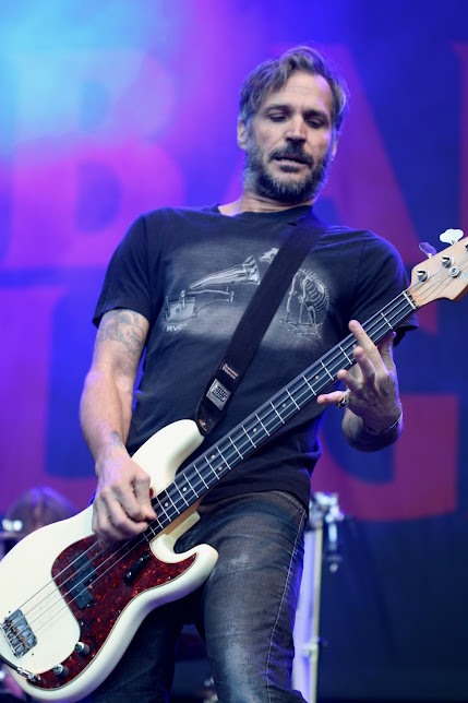 NoClass_Radio's tweet photo. 06 de junio de 1964. Nace Jay Bentley en Wichita, Kansas, Estados Unidos, es conocido como el bajista y cofundador de la banda Bad Religion. #JayBentley #BadReligion https://t.co/IlvDwDELcS