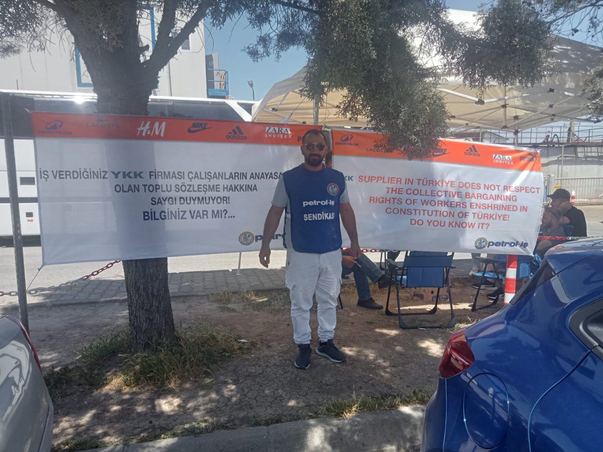 Ülkenin bir ucunda grev, diğer ucunda direniş var.
Sumitomo Çankırı'da grev, YKK Çerkezköy'de direniş var.
Biri toplu sözleşmedeki hakkını istiyor, diğeri ise sendikalaşma hakkını.
Her iki işletmenin de işçileri haklarını alacak.
Dayanışma ile...