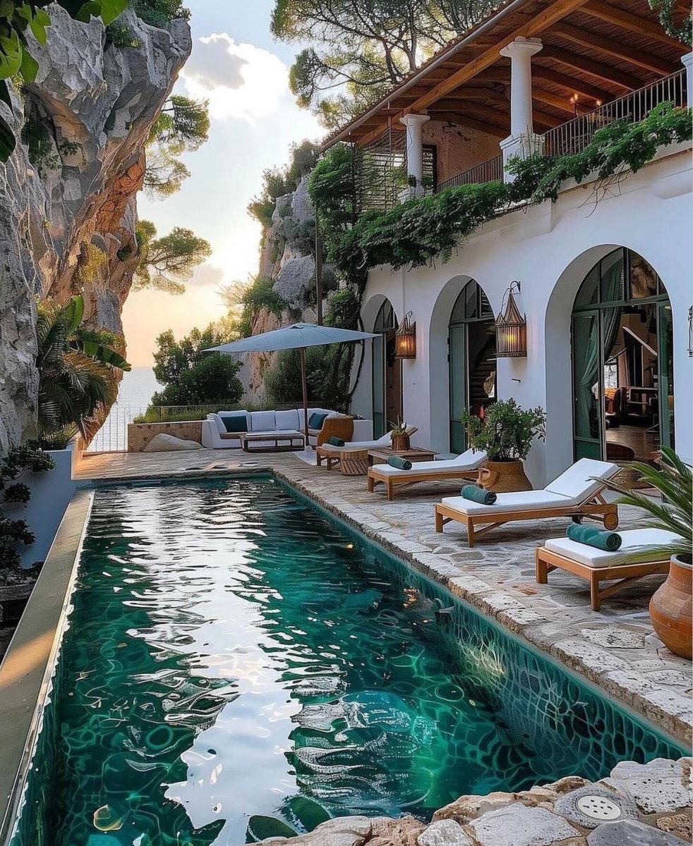 WORLD 2025 🌊 (@w0rld2025) on Twitter photo Dream house in Italy Dream house in Italy