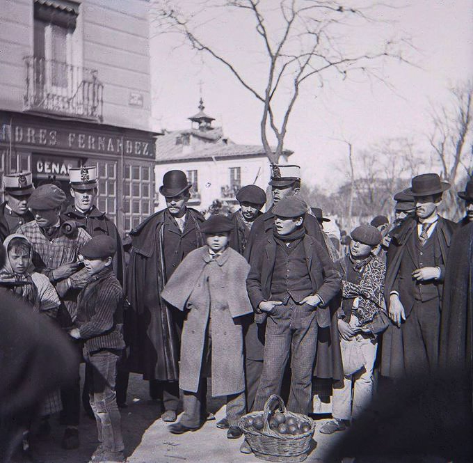 gatopormadrid's tweet image. La moda de los madrileños en 1905.