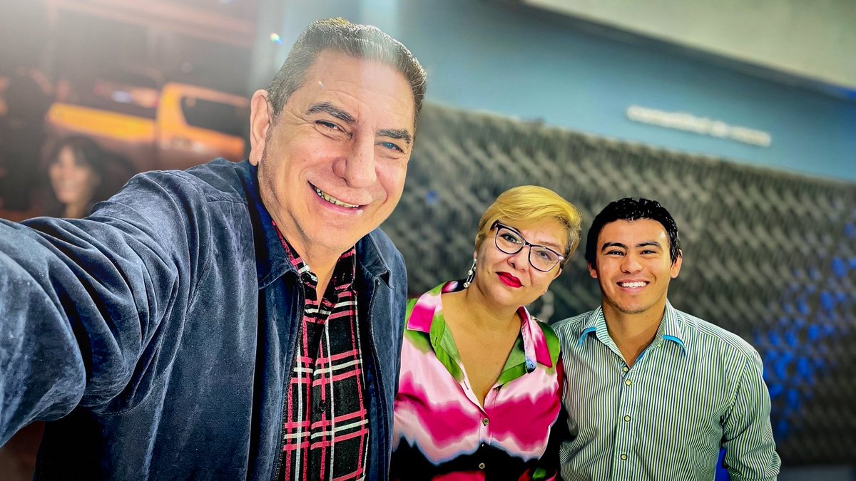 𝐑𝐀𝐃𝐈𝐎 𝐌𝐄𝐍𝐓𝐀 || Gracias a todo el equipo de “Sin Protocolo” por su dedicación y por hacer de la entrevista una experiencia tan enriquecedora.

Les comparto el link para quienes quieran escuchar la entrevista completa: goo.su/lNKF7eJ