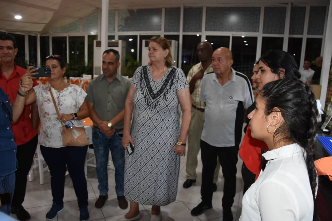 portal_villa's tweet photo. Como parte de la rendición de cuenta del Gobierno Provincial del Poder Popular en Villa Clara a la @AsambleaCuba,un grupo de parlamentarios realizó un recorrido por diversos centros gastronómicos,turísticos y de servicios en la provincia
#visitaparlamentariavc #VillaClaraConTodos https://t.co/TeTFMyquEM