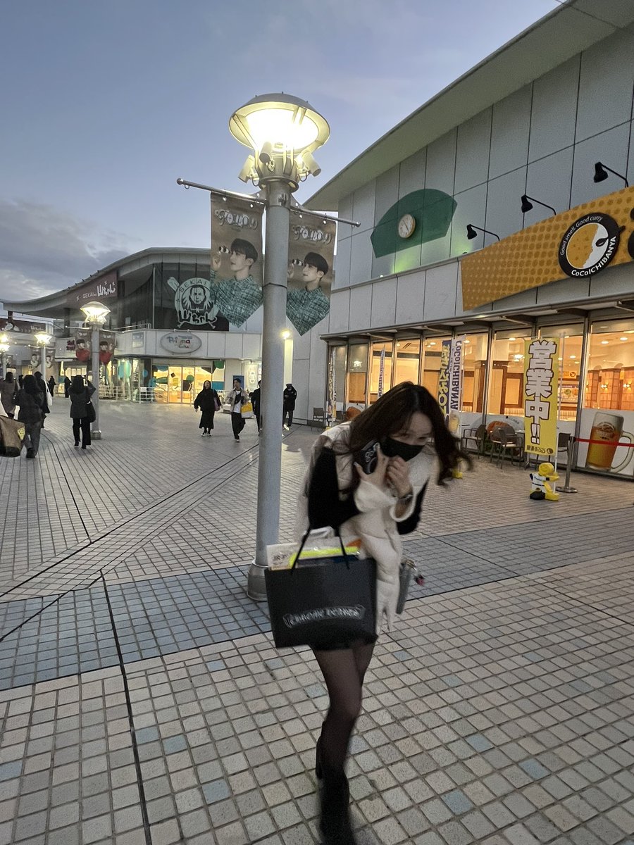 _____apeach___'s tweet photo. 次はジャニーズ界隈で詐欺しようとしてる？

この名前と顔には注意してね、、、

若林音々 27歳 静岡住み

SixTONES SnowMan なにわ男子
ワカバヤシネネ 八木勇征のヲタク
チケット詐欺 トレカ詐欺 無賃乗車 逮捕 https://t.co/E4eCmoxdXN