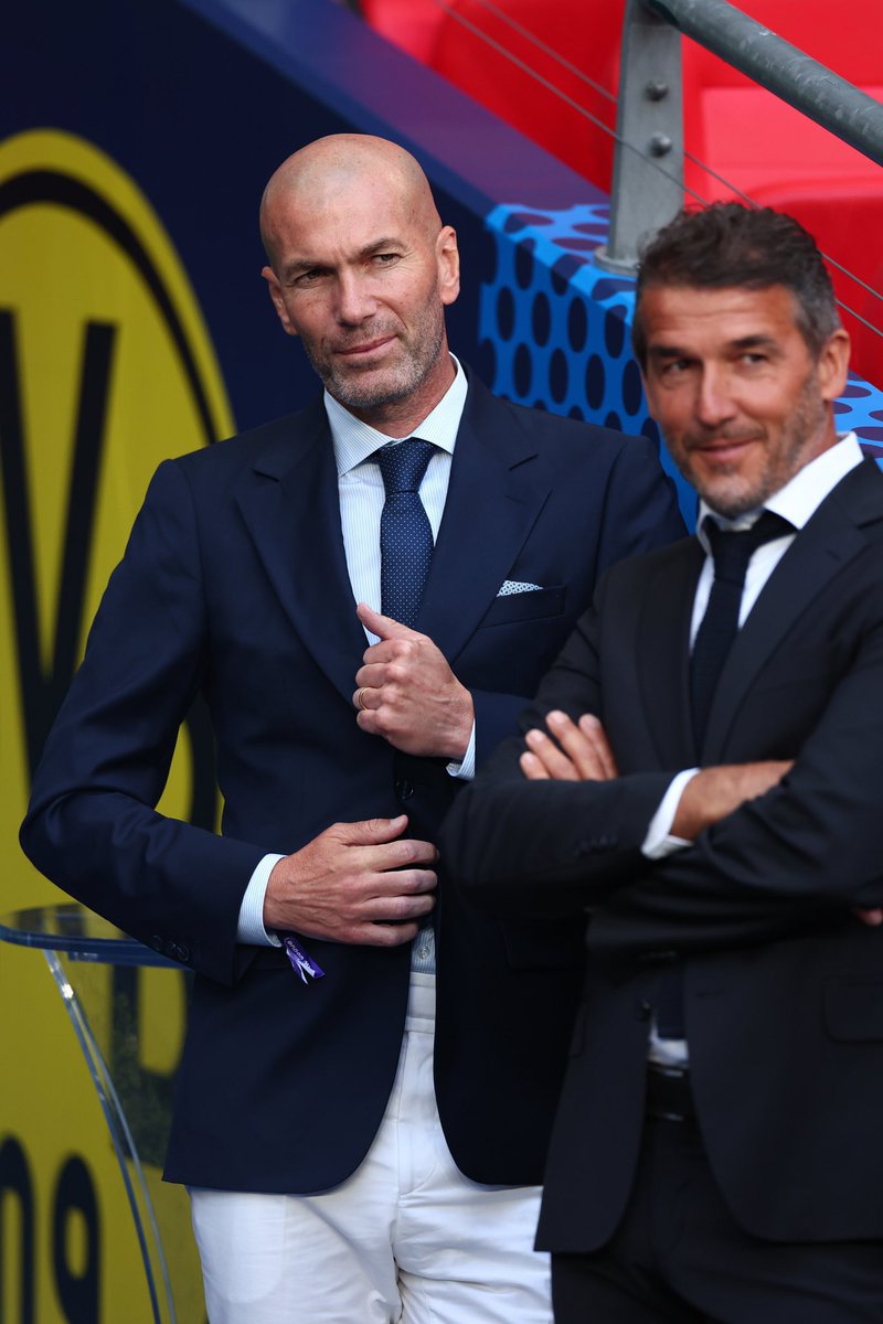 _BeFootball's tweet image. 🚨 Jérôme Rothen 𝗗𝗘́𝗖𝗛𝗜𝗥𝗘 Zinedine Zidane 😳 :

« Insister autant sur l’appartenance à Marseille, sur ce club etc, si réellement, c’est ce que tu penses, 𝗽𝗼𝘂𝗿𝗾𝘂𝗼𝗶 𝘁𝘂 𝗻’𝘆 𝘃𝗮𝘀 𝗽𝗮𝘀 ? Juste un petit coup de téléphone aux dirigeants marseillais si tu penses…