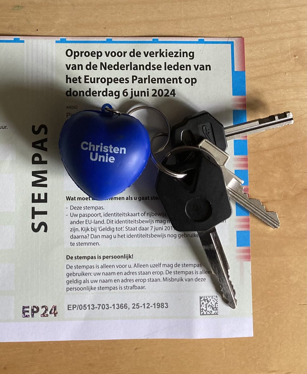 PVoorwinden's tweet photo. Vandaag op @christenunie en specifiek op #6 Ineke Schadderlee @Tweets_Ineke gestemd.

Wat een voorrecht om in een vrij land te kunnen stemmen 🗳️ ✅

#stemrecht #StemvoorVrede #StemCU @Eurofractie https://t.co/3YIDEyE3r6
