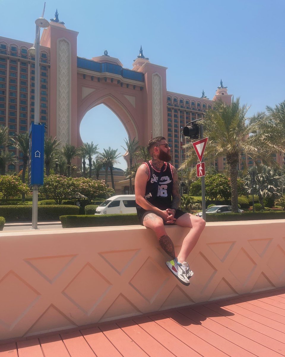 Fitzgerald1993's tweet photo. Dubai- sky is the limit in the city of gold 🔥💯 https://t.co/O1ykhH59KJ