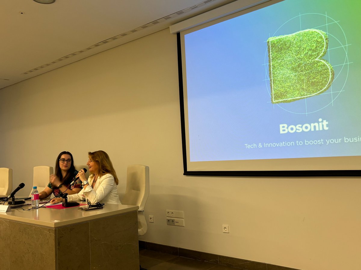 fundecoruco's tweet image. 🔝 Así hemos vivido la jornada &quot;#BusinessIntelligence en acción&quot; en #Fundecor

El Salón de Actos del Edificio Vial Norte se ha llenado de energía y conocimientos con nuestra ponente María Díez Arnáiz, ESG Leader de @Bosonit y @LinkedIn Top Voice