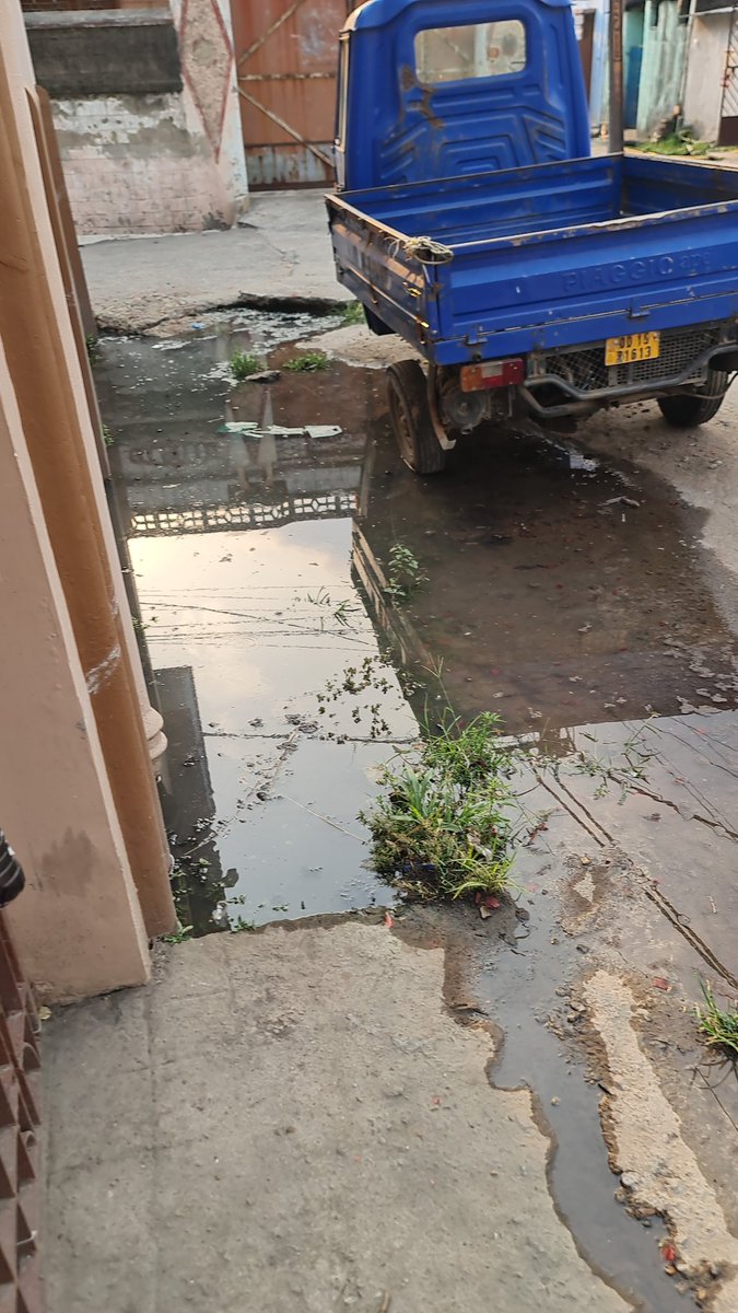 banka_deepak's tweet photo. @DmSambalpur @SMC_Sambalpur @CMO_Odisha  drain is over folooded with water tiwarigali khetrajpur https://t.co/QRTeHMVUw0