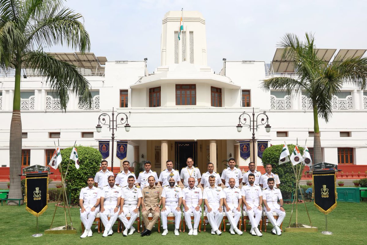 SpokespersonMoD's tweet photo. Strengthening maritime ties! 🌊 The 6th edition of Staff Talks between the Indian Navy and the Royal Navy of Oman took place in New Delhi from 4-5 June 2024. 🇮🇳🇴🇲 #DefenceRelations #IndiaOman #MaritimeSecurity
More: https://t.co/8MVWTHbCQt https://t.co/LLpoVLbOy2