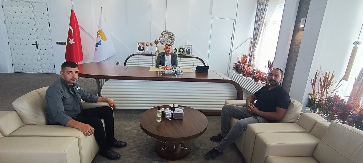 Haliliye Belediyesi Belediye Başkan Vekili değerli başkanım <a href="/ahmetdemirkan01/">Ahmet Demirkan</a>  Hayırlı Olsun Ziyaretin de bulunduk ilgi ve alaka Larin dan dolayı değerli başkanıma teşekürler.  <a href="/metinsafvan63/">Metinkılıç63</a>