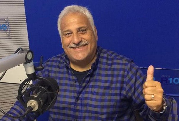 📻 El Dr <a href="/VillarruelDario/">Dario Villarruel</a> nos cuenta sobre la denuncia que le hizo el gobierno: "Me preocupa el mensaje que quieren dejar para los periodistas jóvenes, en cuanto a que no se animen a decir lo que piensan". 
#PáginaAbierta <a href="/ecomedios1220/">Eco Medios</a>. 
Escuchá la nota👇youtu.be/iPHVUgj55GI?si…