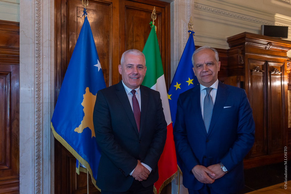 XSvecla's tweet photo. Today, I was welcomed by my Italian counterpart, Minister Matteo  Piantedosi (MIA Italy @Viminale). We  discussed about our joint efforts against organized crime, illegal migration, trafficking &amp; excellent cooperation between our Police Forces. Thankful for Italy's support 🇽🇰🇮🇹 https://t.co/z9X9MUxvEg