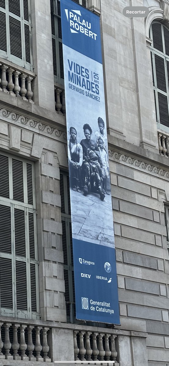 Un año más <a href="/DKVSeguros/">DKV Salud (ES)</a> apoyando el proyecto #VidasMinadas, de <a href="/gervasanchez/">Gervasio Sánchez</a>, y nuevamente en el Palau Robert. Y van…25 años!