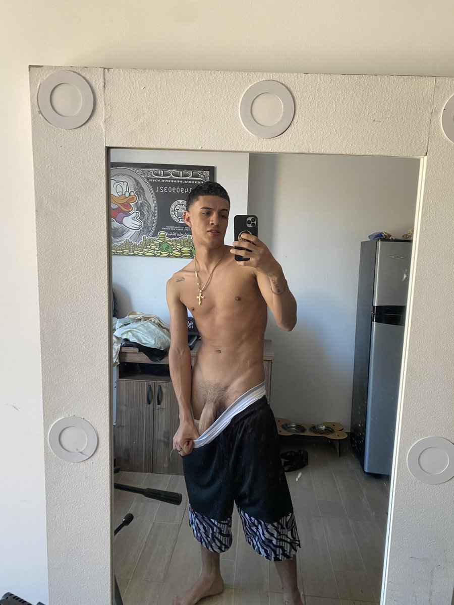 stiiveen23's tweet photo. Rt para mandarte un regalito 🔥🎁
Todo mis vides en mi grupo de telegram 
Y onlyfans …

https://t.co/Qoou7t6Sbx

https://t.co/KvYcVegGeM https://t.co/szV36RG6PI