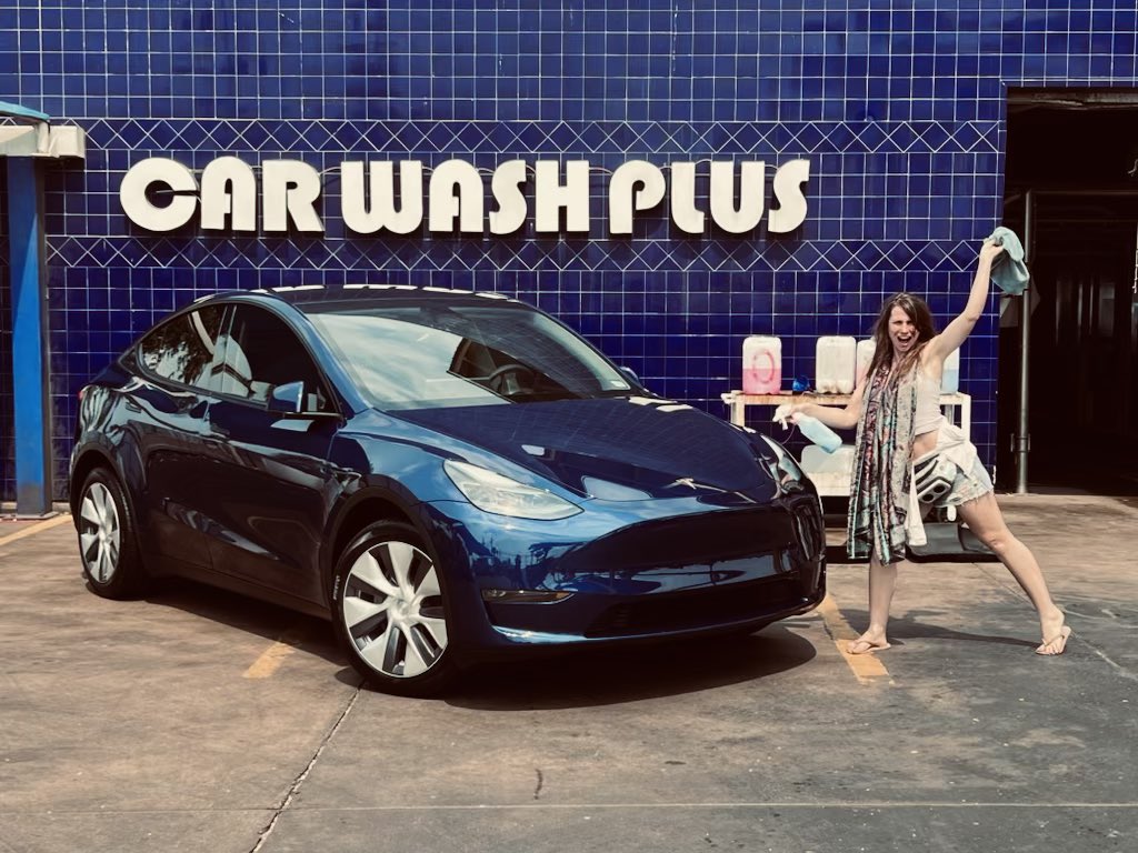 realjulialove's tweet photo. Had to clean off the Stardust at the best car wash in Brownsville! Thank you @JessicaTetreau for all of your lovely hospitality 🥰

(Pardon my appearance, I’m fresh off of camping in stardust 🫶) https://t.co/C0lWEFSL3G