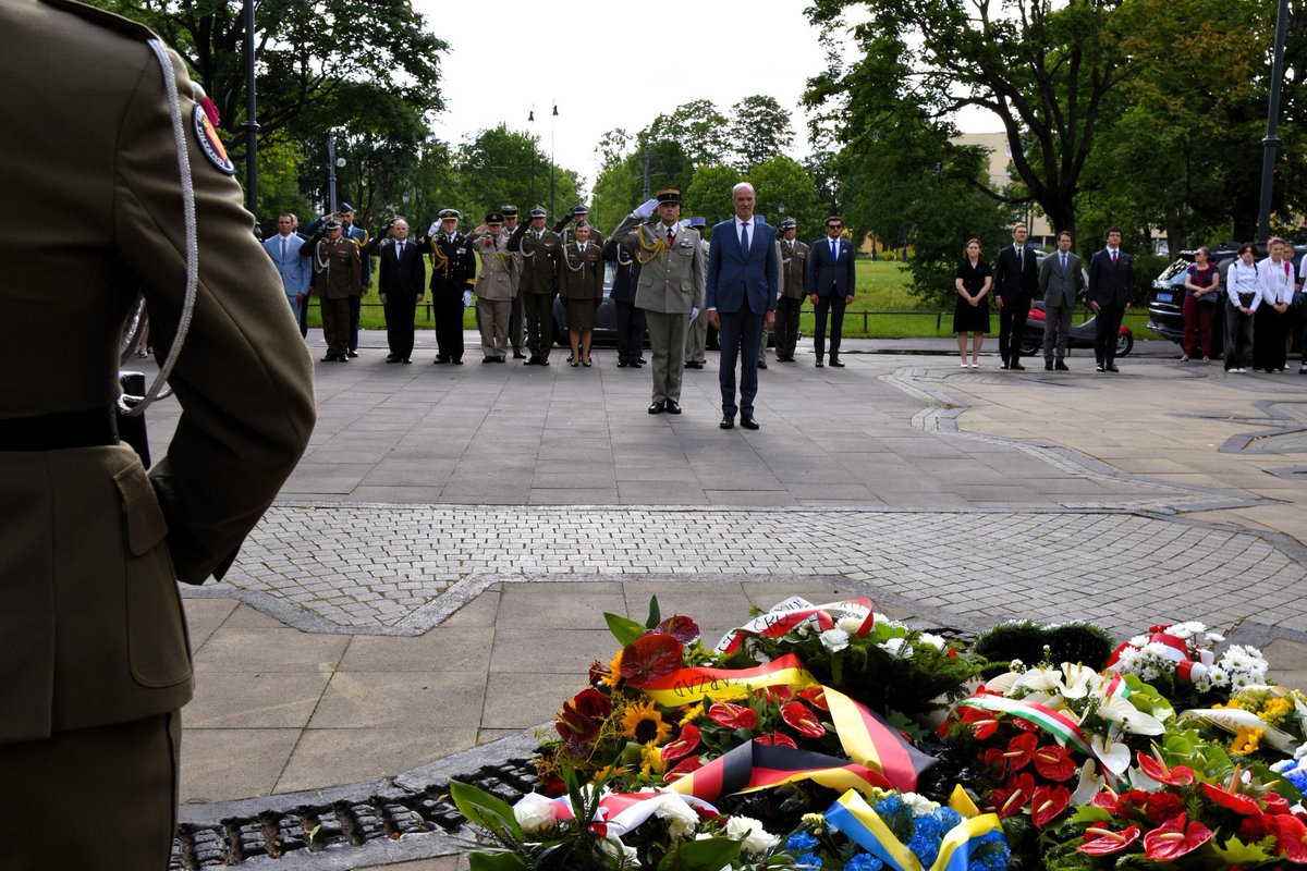 La France en Pologne 🇫🇷🇪🇺 tweet media