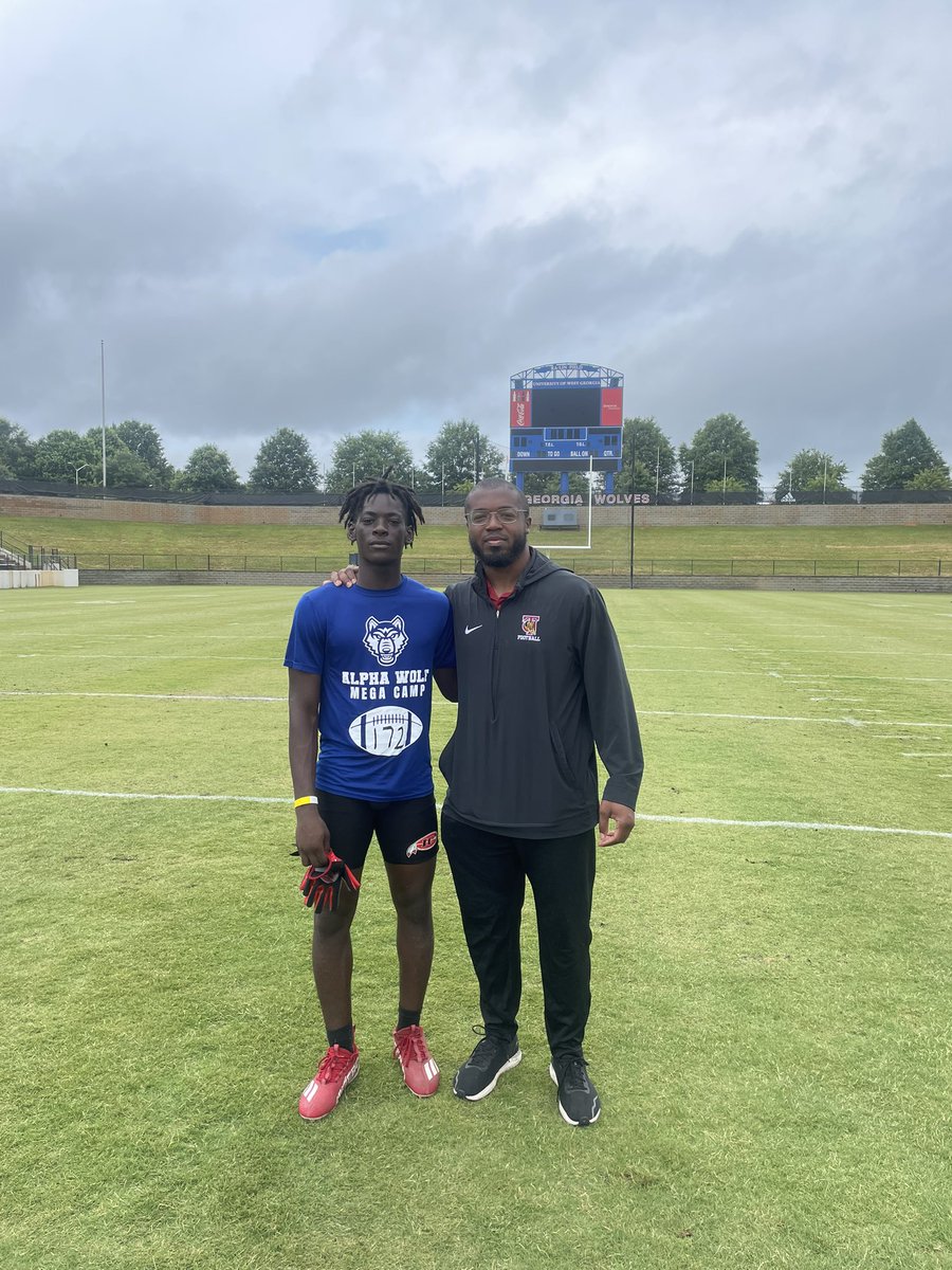 JayDaGreat00's tweet photo. After a great camp and talk with @Rome_buchanan, I'm blessed to receive my first offer from Tuskegee University https://t.co/oUbZ3YpmjK