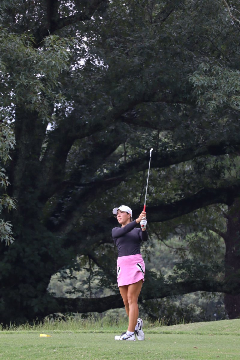 WSGAWomensGolf's tweet photo. Quarterfinals are complete! 

- Ashley Chow (SMU) will face Morgan Jones (Auburn) at 12:00 p.m. 
- Karoline Tuttle (Florida) will face Audrey Rischer (Oklahoma) at 12:10 p.m

Good luck in the Semifinals ladies! https://t.co/x3IiPDTV20