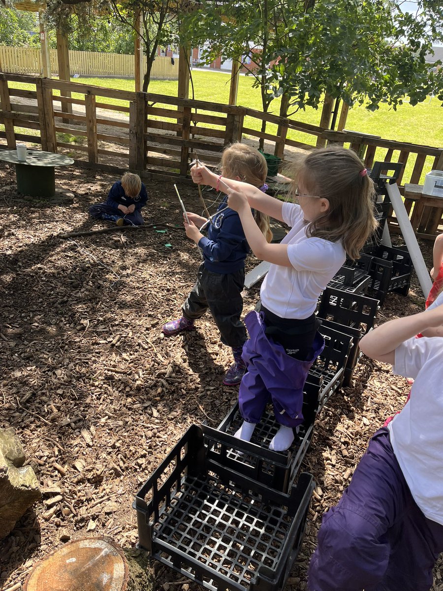 Today at Tockwith Trekkers we learnt about key features of a castle. We explored castles in the UK discussing the similarities and differences we could see. We then made our own, we ensure we had moats, weapons and battlements! 🏰🌟🌷 <a href="/Tockwithcofe/">Tockwith CE Primary Academy</a>