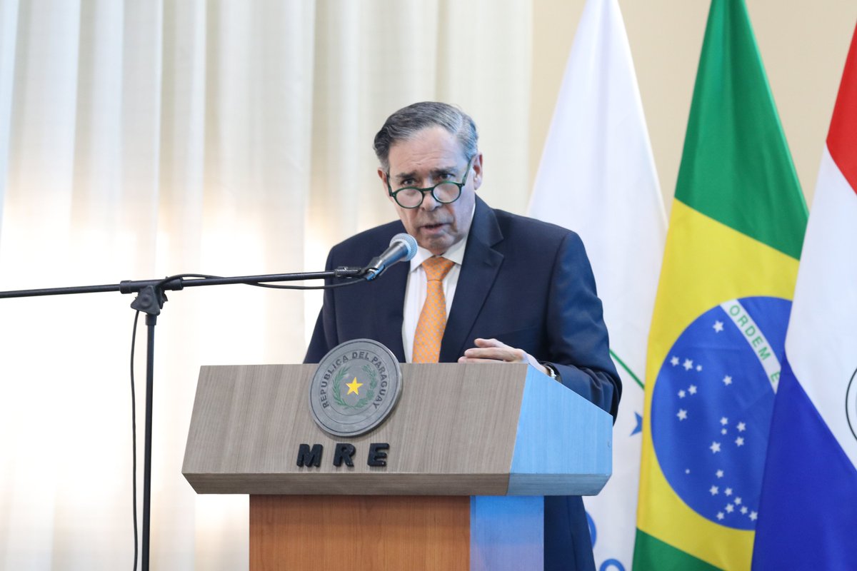 🗣️ Como panelistas estuvieron Ariel Pérez, gerente de Energía de Hychico; Victorio Oxilia, director de <a href="/esenergpy/">ESENERG</a>; Marcelo Miguel, de la Asociación Brasileña de Hidrogeno Verde; Damián Pirrocco, del <a href="/MIEM_Uruguay/">MIEM Uruguay</a> y <a href="/carlosappelgren/">Carlos Appelgren</a>, CEO de ARGATE, Chile.