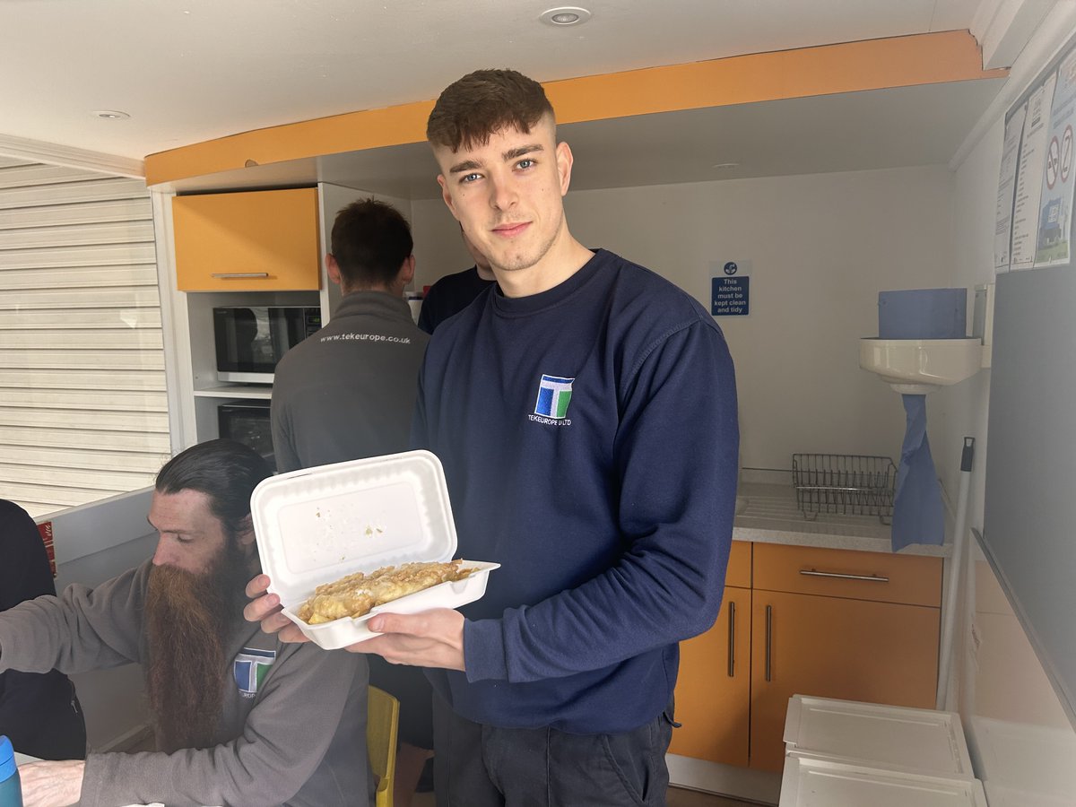 Tekeurope's tweet photo. Today staff at Tekeurope enjoyed fish and chips for lunch to celebrate National Fish and Chip Day 2024.
As in previous years the fish and chips were purchased from Jacksons Fish and Chips in Newton Abbot.
#fishandchips #fishandchipday #lunchtimewithshowtime https://t.co/NeRJ1KzPMr