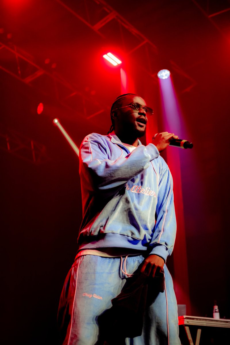 sgrnp_'s tweet photo. @Guy2Bezbar 🐉

#guy2bezbar #cocojojo #concerts #rap #rapfr #photoofthedayday #photographie #canon #aeronef https://t.co/cbQ8Ar34Y1