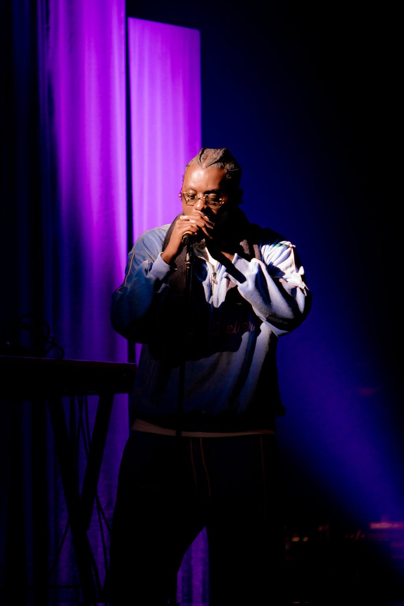 sgrnp_'s tweet photo. @Guy2Bezbar 🐉

#guy2bezbar #cocojojo #concerts #rap #rapfr #photoofthedayday #photographie #canon #aeronef https://t.co/cbQ8Ar34Y1