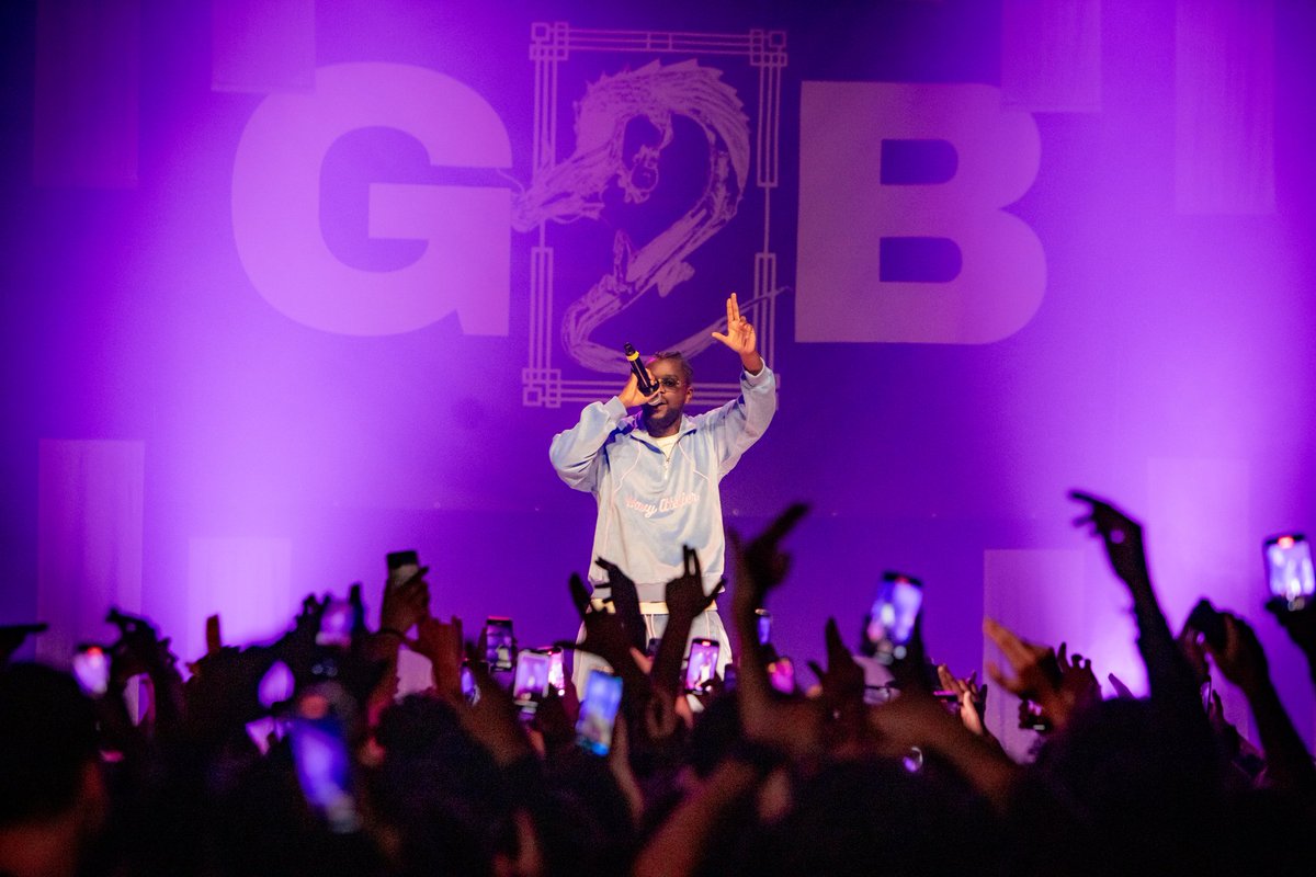 sgrnp_'s tweet photo. @Guy2Bezbar 🐉

#guy2bezbar #cocojojo #concerts #rap #rapfr #photoofthedayday #photographie #canon #aeronef https://t.co/cbQ8Ar34Y1