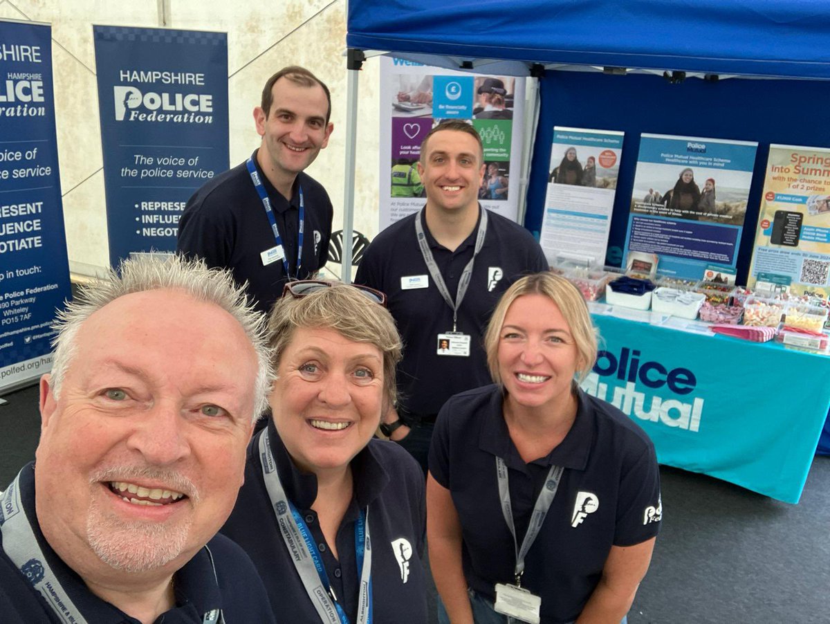 Alex_PMAS's tweet photo. It was truly an honour and hope from a wellbeing point of view it helped from Police Mutual😁 https://t.co/DDG8HtoFQK