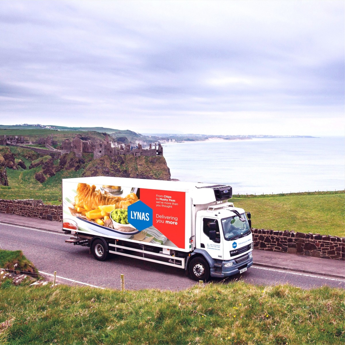 DAFTrucksUK's tweet photo. Happy 𝗙𝗶𝘀𝗵 𝗮𝗻𝗱 𝗖𝗵𝗶𝗽 𝗗𝗮𝘆!🐟🍟
What will you be pairing with your chippy-tea this evening?
Vote with a 👍 for Curry Sauce or ❤️ for Tomato Ketchup
#FishandChipDay #FishandChips #Trucks #Dinner https://t.co/9ZjgwHqRbW