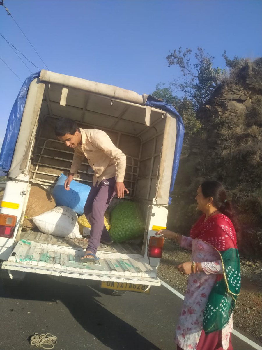 Reapblockchamba's tweet photo. आज दिनांक 06/06/2024 को बेलमती स्वयात सहकारिता कठूड गजा द्वारा गायत्री क्लस्टर CLF विकासखंड डोईवाला को 2    कुंटल लहशून विक्रय की गयी जिसमे सहकारिता  का 24000 का व्यवसाय किया गया ।
@DMTEHRI1 
@DistrictTehri 
@nitikakh22
@ganeshjoshibjp 
@REAPTehri 
@REAPUttarakhand https://t.co/WnNWCwHdDo