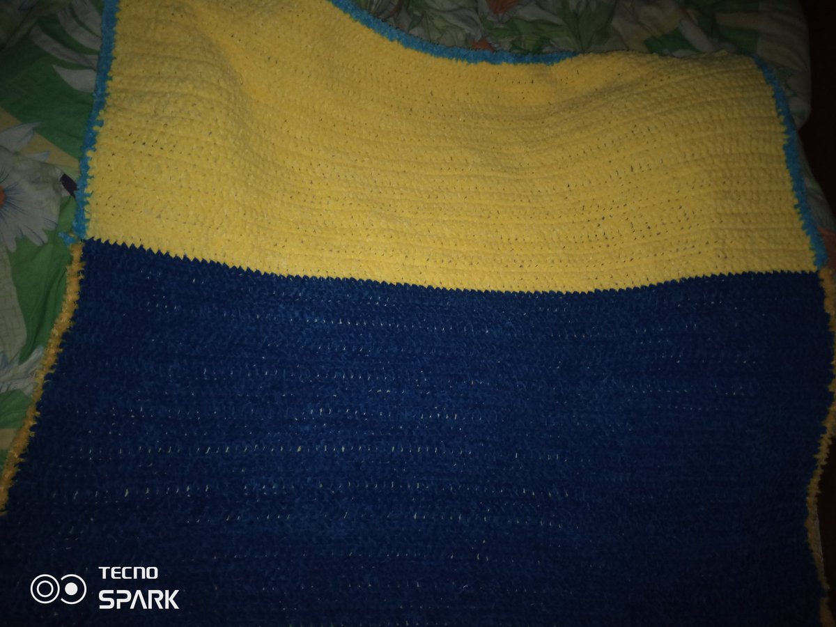 S__novu's tweet photo. We present to your attention a blanket knitted for a beautiful lady from abroad. You can order one for yourself, or to your taste.
#укркрафт
#hendmade
#help https://t.co/v3WEHZrDjk