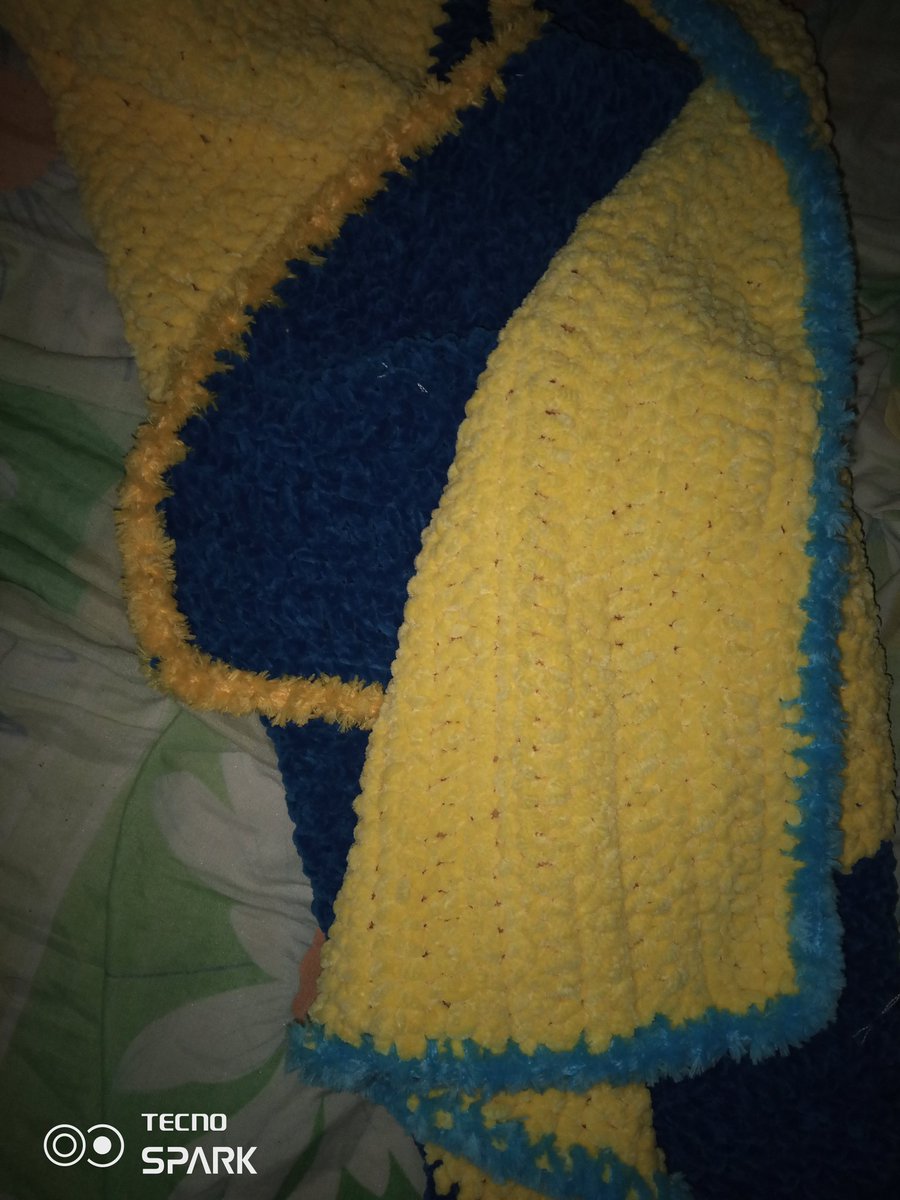 S__novu's tweet photo. We present to your attention a blanket knitted for a beautiful lady from abroad. You can order one for yourself, or to your taste.
#укркрафт
#hendmade
#help https://t.co/v3WEHZrDjk
