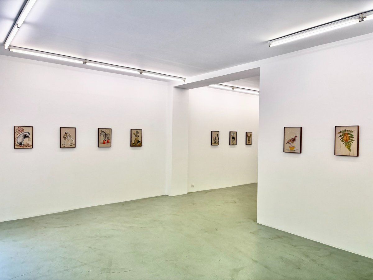 Edi Dubien 

Les animaux de tout le monde / Les animaux de personne

Vernissage aujourd'hui, le jeudi 6 juin 2024.

En présence de l'artiste .

Exposition du 6 au 15 juin 2024  

#galerie #galeriedart #artgallery #art #contemporaryart #edidubien #drawing #painting #dessin