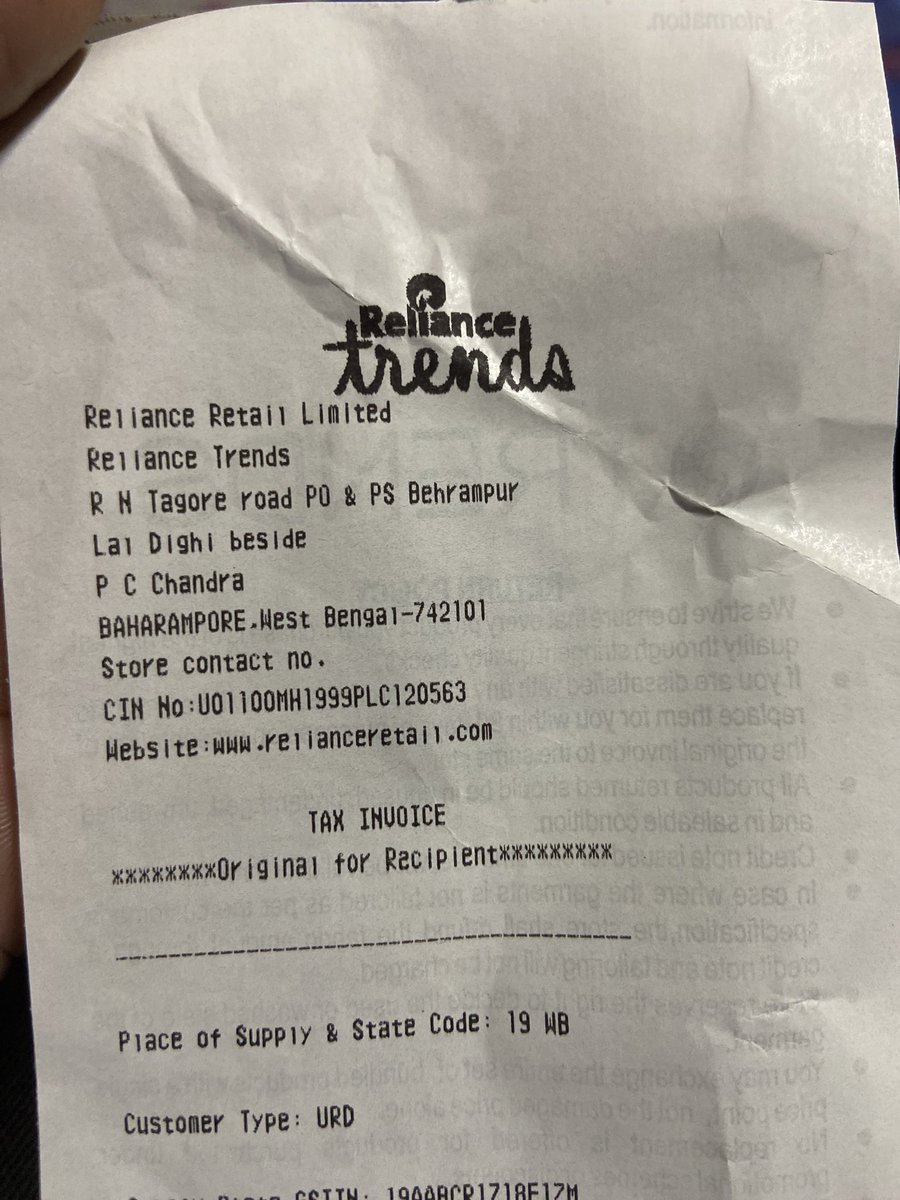 yoursagir's tweet photo. @reliancetrends 
Recently I have brought a shirt from trends in berhampore. I noticed that yours billing executive added an additional item and takes advantage of discount. I am disappointed on that. Kindly Please take an action. https://t.co/vu5DoHDB7D