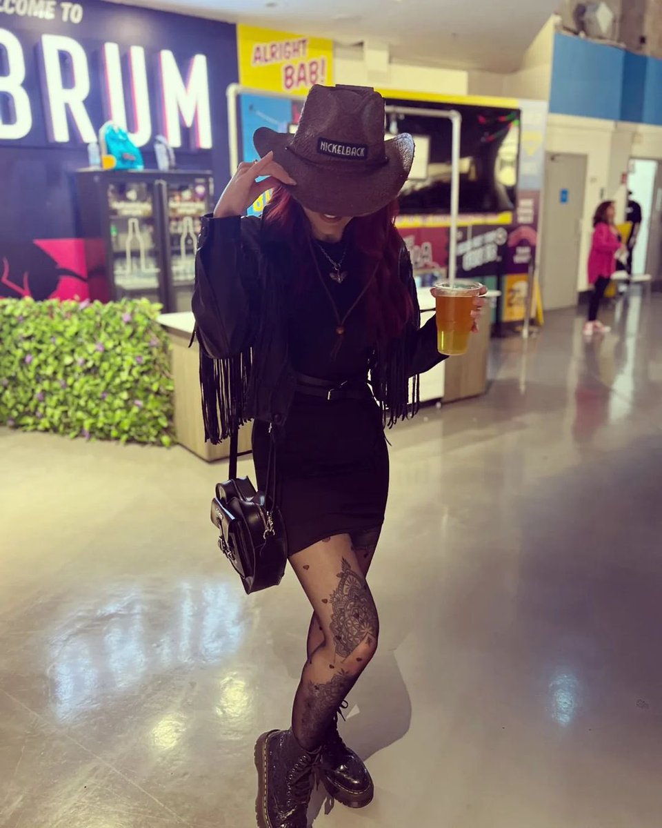 Nickelback's tweet image. 