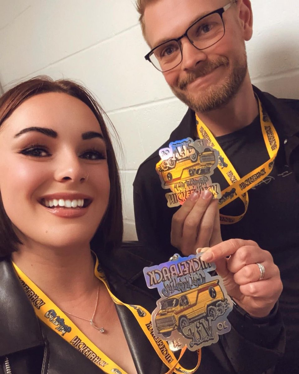 Nickelback's tweet image. 