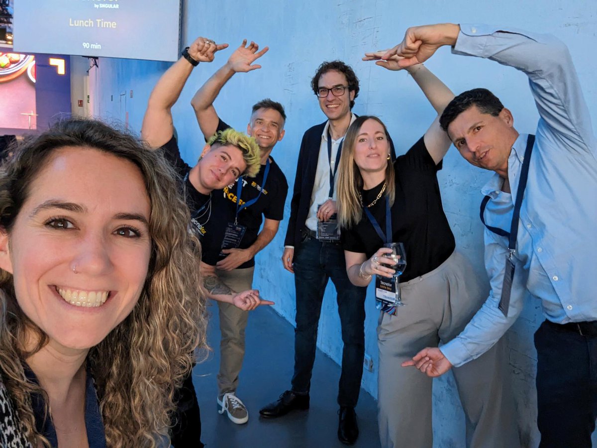 Y a través de un Open Space, networking y un cocktail para recargar pilas, ponemos fin nuestro inigualable #SAFeDay.👋

💛 Gracias a tod@s l@s asistentes y ponentes por habernos acompañado en este gran día. Gracias <a href="/Atlassian/">Atlassian</a>, <a href="/Appfire/">Appfire</a> y <a href="/ScaledAgile/">Scaled Agile</a> por vuestro apoyo.