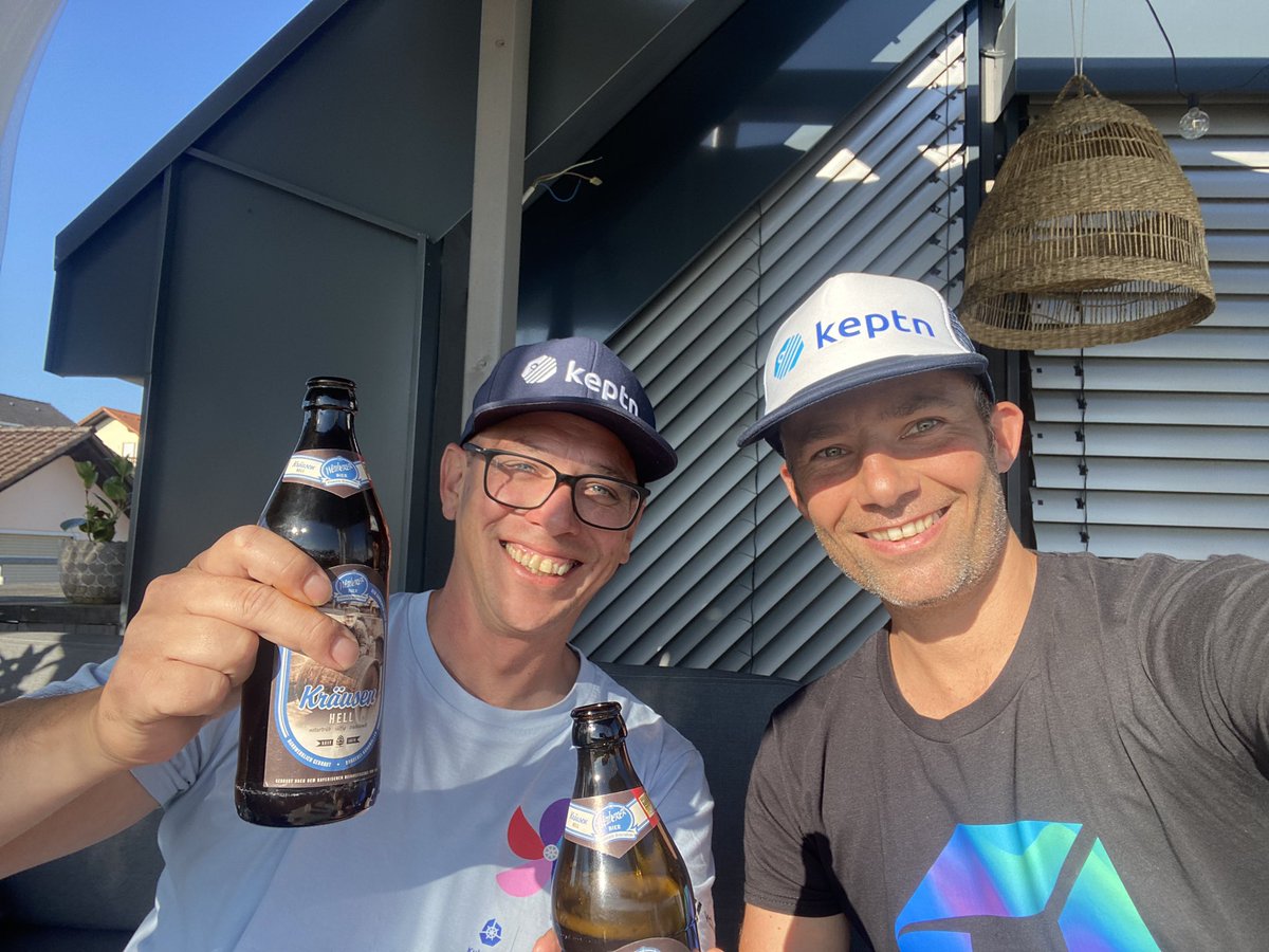 Cheers to you <a href="/CloudNativeFdn/">CNCF</a> . Celebrating 10 years of #kubernetes here with <a href="/wurstsalat/">leckerlecker</a>.