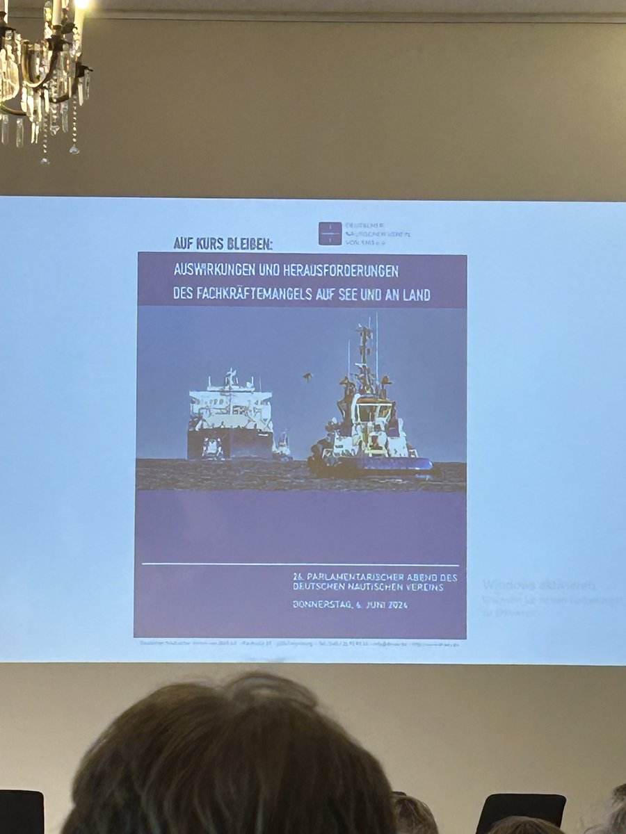 Dr. Wiebke Mellwig vom @bmdv gab die Idee gegen Fachkräftemangel zur See in den Raum, auch Onlinespiele zum Thema Schifffahrt u. a. über existierende digitale Zwillinge zu entwickeln, um noch mehr Interesse zu wecken. 🚢