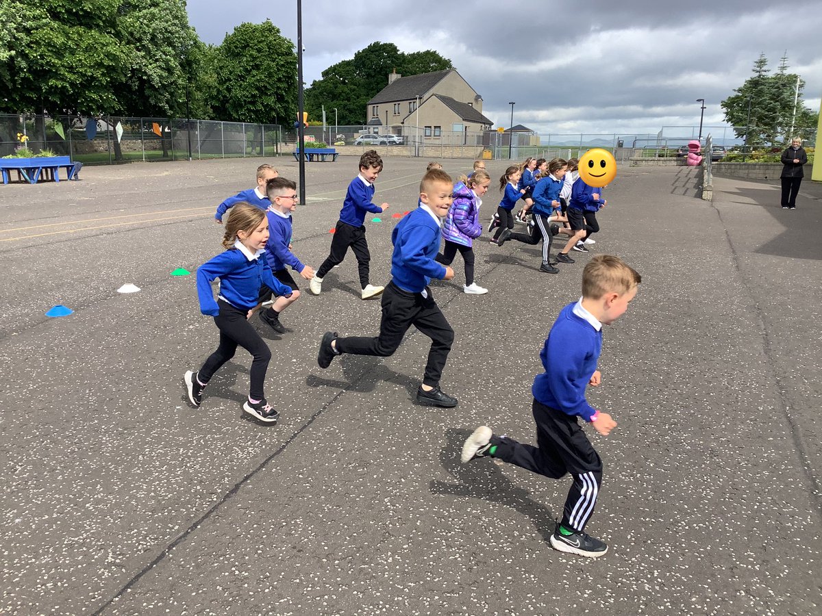 DeanburnPS_P2_1's tweet photo. Day 3 of #DPSHealthWeek24 kicked off with a running challenge: the Beep Test!  P1 pupils really persevered and showed speed and stamina!  Well done to everyone and to our two eventual winners! 👏 https://t.co/o0RD3JOdd8