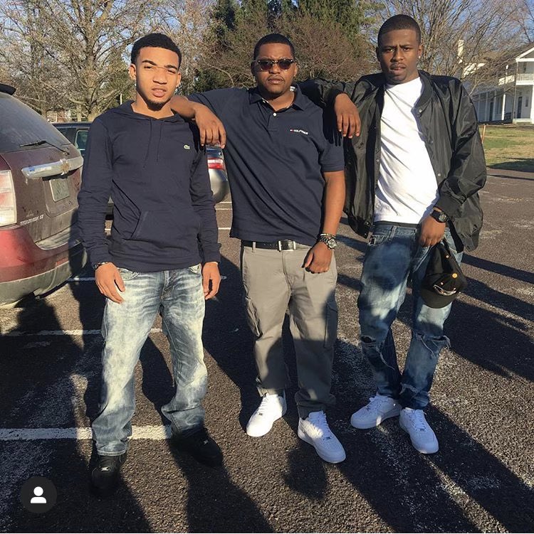 Gloco___6's tweet photo. Throwbacc #LL3💙🏁 @1realkingT @BoGotti_ https://t.co/zFDOdQZKy0