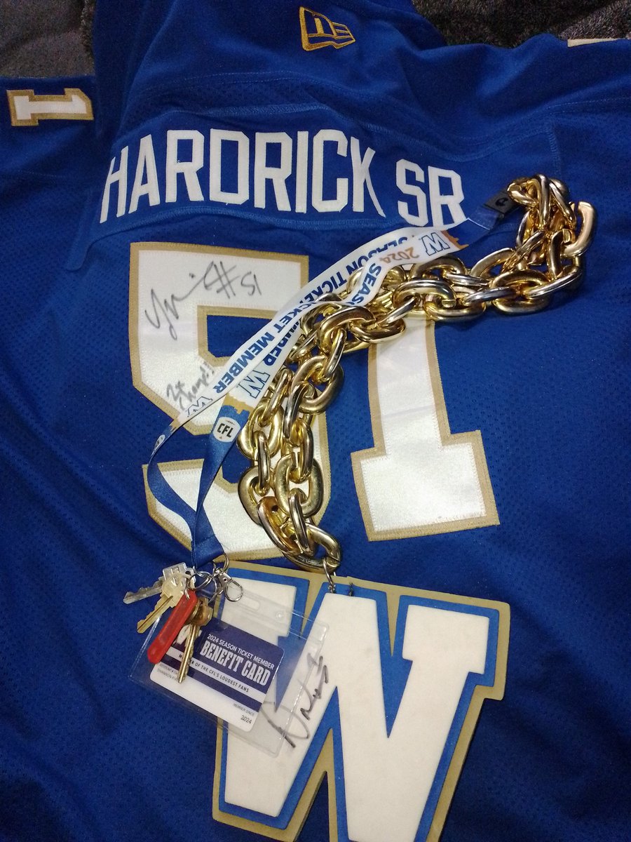 GoJetsGoBombers's tweet photo. Been to plenty home openers! This one is different, 1st timer going as a season ticket holder! #Sec140 @Wpg_BlueBombers #ForTheW ππ https://t.co/bytbFTp7MM