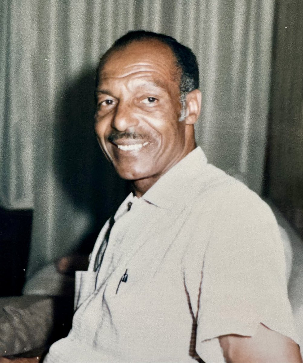 jeromegodefroy's tweet image. 🇺🇸 Aujourd’hui, en ce 6 juin, anniversaire du débarquement, je pense au jeune GI prénommé George venu de New York, débarqué sur nos plages au printemps 1944. 

Stationné avec son régiment pendant l’été à Chauny dans l’Aisne, George qui n’avait pas 20 ans rencontra mon père…