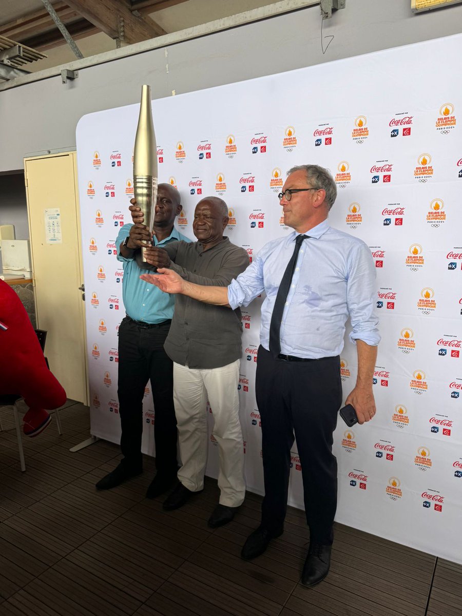 CITRONMER's tweet photo. #RelationsPresse | 🎤 En début de semaine s’est tenue au CREPS la conférence de presse présentant le dispositif mis en place pour l’accueil de la flamme olympique en Guadeloupe.

On vous donne rendez-vous le 15 juin 🔥. 

📧 Vous avez un projet ? Contactez-nous !

#communication https://t.co/KgqNtFzhqR