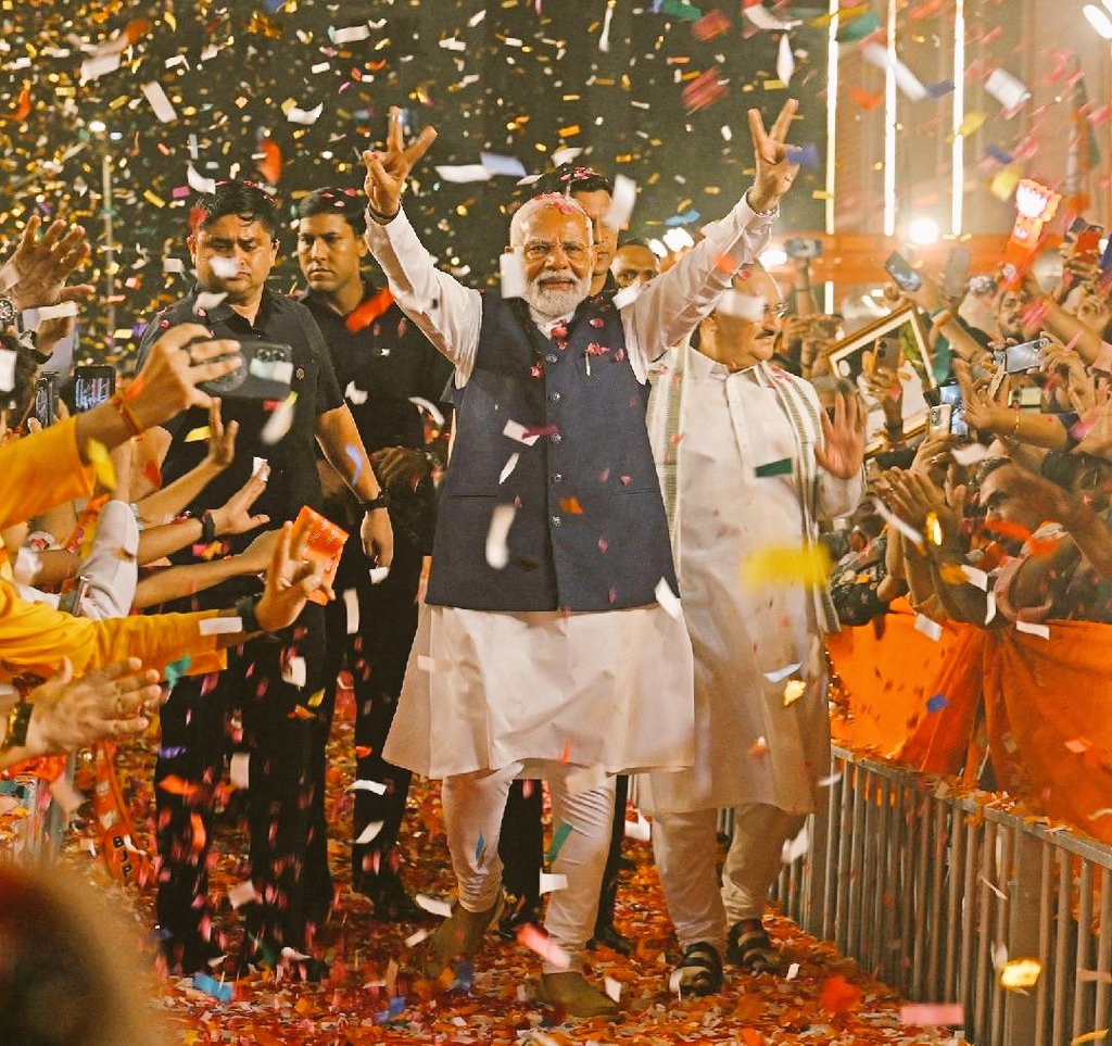 mahadev67008154's tweet photo. BJP Once Again!MODI 3.0❤️🔥 HAT-TRICK Win For MODI🥵But UP People Don't Deserve YOGI As Their CM💔🥲 #Modi3O #loksabhaelectionsResult2024 #ElectionResult2024 #ElectionResult #ModiPM #Modi #BJP #IAmWithModi #bjpgoverment #ElectionsResults #modiisback #PrimeMinister #ModiSarkar #NDA https://t.co/2oa9YQgbYn