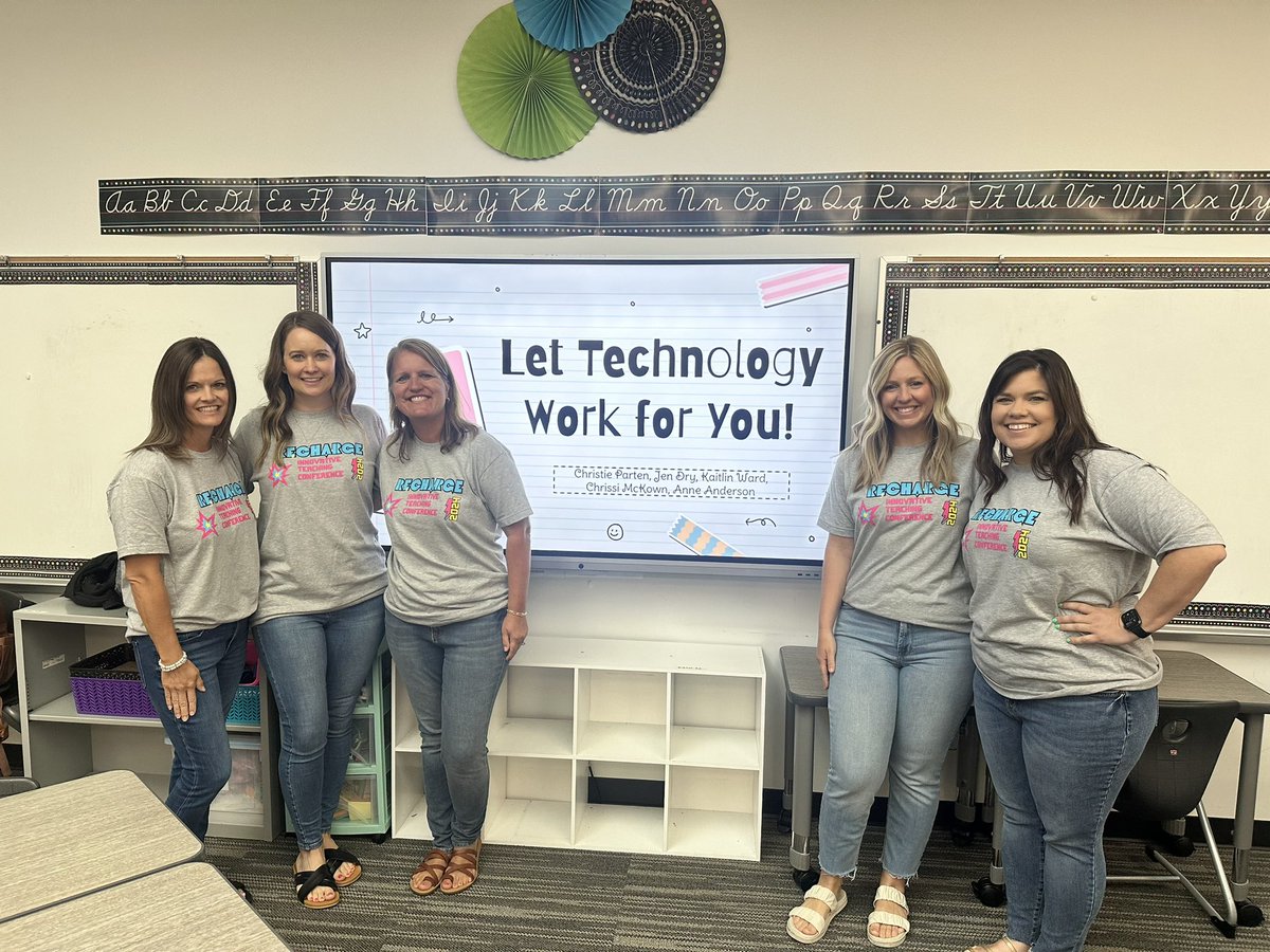 AnneMAnd33's tweet photo. @Rockwall_ITS Presenting and learning with the BeSt team! #RISDITC24 https://t.co/XSAz1hnyHG