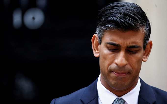 EveryCountry's tweet photo. Remember the "Portillo Moment"??

Now imagine THE PRIME MINISTER lost his seat... something that hasn't happened since 1906.

Looking at the polls, IT COULD HAPPEN AGAIN. 🥳

Tom Wilson is the Labour Candidate, who may well unseat Rishi Sunak.

HOW AMAZING WOULD THAT BE??!!! 🎉 https://t.co/z1bVFNvQTi